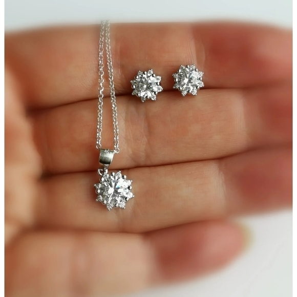 NEW, sterling silver cz Sunflower pendant necklace earring set - Picture 7 of 9